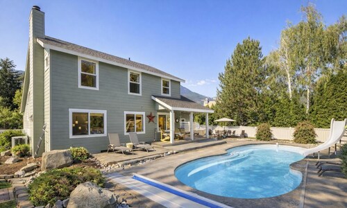 Summer Pool | Hot Tub | Near Town | BBQ | Firepit