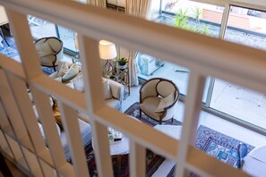 TV - Beautiful two-storey apartment for four persons in the heart of Saint-Raphael (Saint Raphael)
