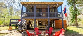 Riverfront Cottage - Get Away from It All! 