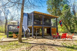 Outdoor dining - Riverfront Cottage - Get Away from It All!  (Summit)