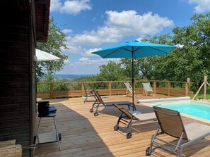 Outdoor pool - Vacations in Périgord Noir. Private swimming pool. Fishing pond. Nice view. (Badefols-d'Ans)
