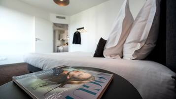 Standard Apartment | In-room safe, soundproofing, iron/ironing board, free WiFi