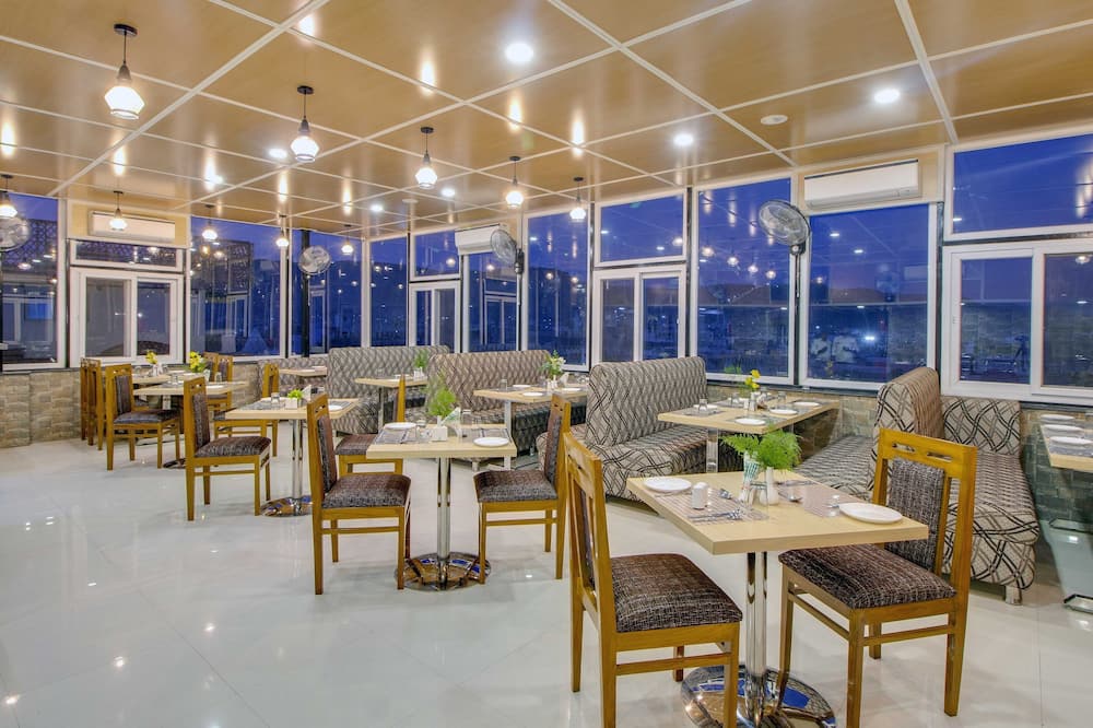Jasoda Heritage Hotel Near Hawa Mahal