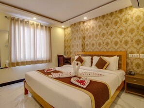 Executive Room | Desk, free WiFi - Jasoda Heritage Hotel Near Hawa Mahal (Jaipur)