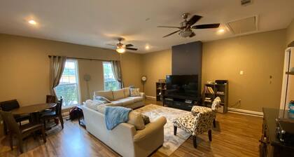 Pool/Bon Fires at Cul-De-Sac 4 Bedroom/3 Bath Getaway. Close to Wild Adventures