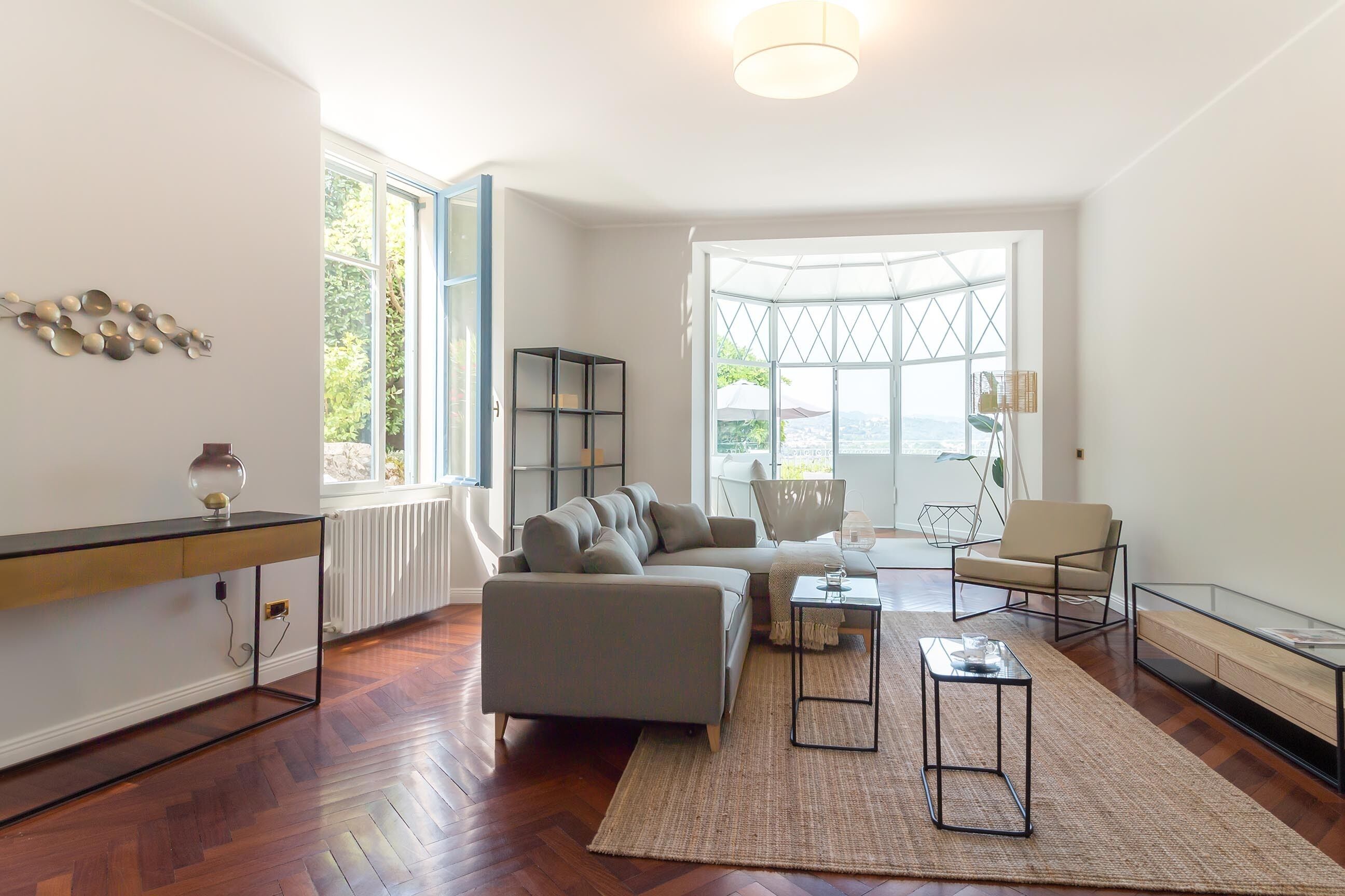 Family Apartment | Living area | 48-inch Smart TV with satellite channels, TV