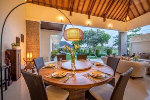 Private kitchen - Peaceful Private Villa, 3 BR, Canggu With Staff (Canggu)