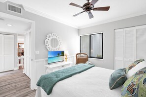 3 bedrooms, iron/ironing board, WiFi, bed sheets