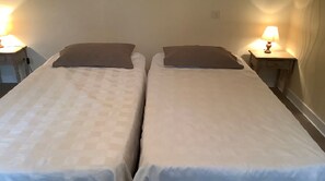 3 bedrooms, iron/ironing board, WiFi