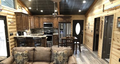 OUACHITA RIVER CABIN LIKE NO OTHER YOU WILL FIND!!!!