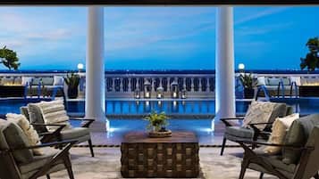 Piscine extérieure, piscine chauffée