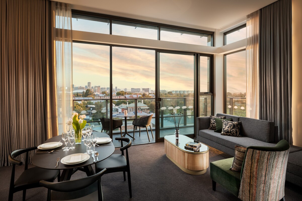 Majestic M Suites