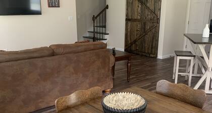 "NEWLY BUILT" 3 Bedroom /2Bath House on the Lake