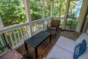 Property grounds - Family friendly, Beachwalk Resort Cottage w/Golf Cart (Michigan City)