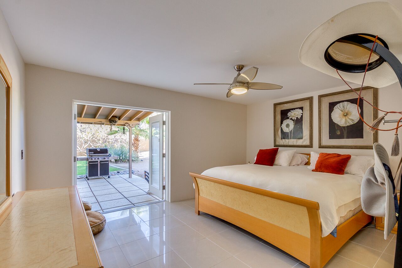 2 makuuhuonetta, työpöytä, silitysrauta/-lauta, ilmainen Wi-Fi