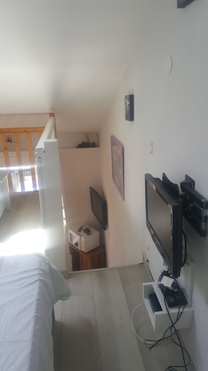 1 bedroom, iron/ironing board