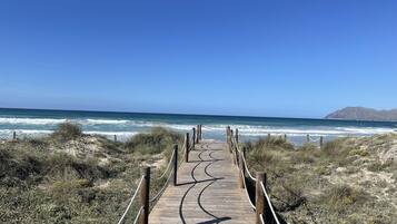 Am Strand, Liegestühle, Strandtücher