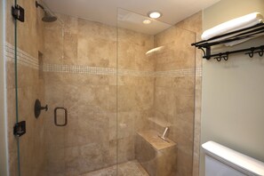 Hair dryer, towels, toilet paper - Ultra Chic Townhome with Two Master suites.  1400 sq feet (Santa Barbara)