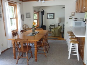 Dining - Waterfront vacation home on Garrett Bay with private dock (summer season) (Ellison Bay)