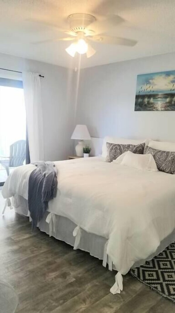 1 soverom, strykejern/-brett, wi-fi (inkludert) og sengetøy