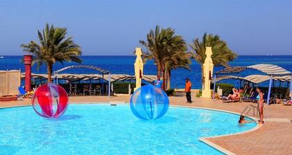 Sphinx Aqua Park Beach Resort