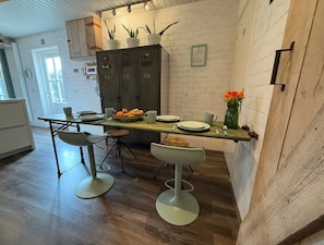 Dining - Villa Pats is located in a quiet village near the Efteling/ Zoo Beekse Bergen (Gilze)