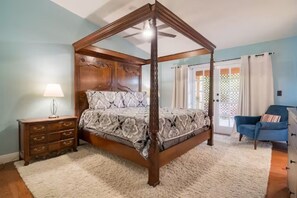 3 Schlafzimmer, Schreibtisch, Bügeleisen/Bügelbrett, Reisekinderbett