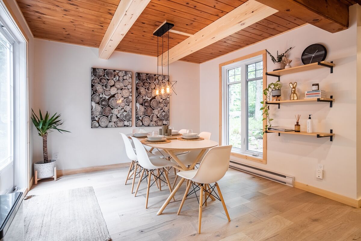 Chalet Finland dining room (4)