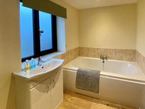 Towels - 3 bedroom accommodation in Foxley, near Dereham (Foxley, near Dereham)