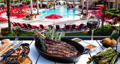 New Home on PGA National Golf Course with Private Hot Tub by Guaranteed Rental™