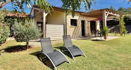 LOU MIYA - Gîte Périgourdin 5kms from SARLAT, Air conditioning, Jacuzzi SPA WELLIS