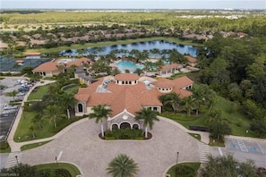 Exterior - Treviso Bay Condo on rarely available Top Floor (Naples)