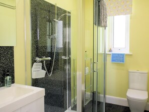 Towels - 2 bedroom accommodation in St Fillans, near Crieff (St Fillans, near Crieff)