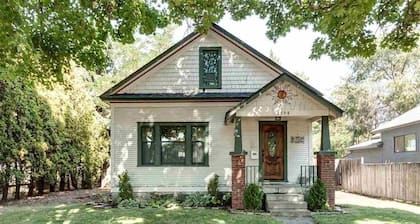 Historic Home Near Everything w/Gig internet & AC!