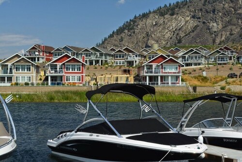 Peaceful, Modern Lake Cottage/A Sunny Retreat @ The Cottages on Osoyoos Lake 🌅