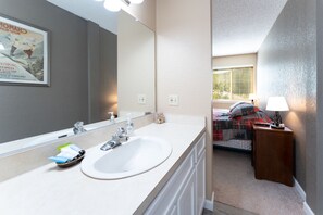 Combined shower/bathtub, hair dryer, towels, soap
