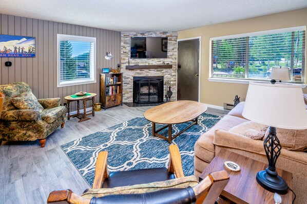 Smart TV, fireplace, table football, ping pong