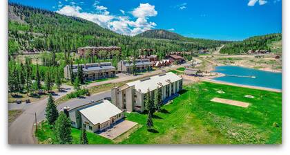 Walk to Giant Steps from this cozy 2 bd/2ba with Private balcony & Mtn views.