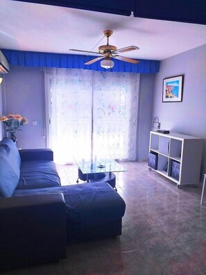 Living area - Rentalmar Ventura and Village Park Families Only (Salou)