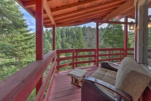 Property grounds - Lake Arrowhead Cabin w/ Deck & Stunning Mtn Views! (Lake Arrowhead)