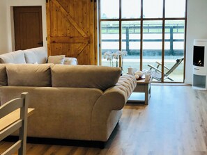 Living area - Mac Shack Cottage - UK32376 (Ashen, near Clare)