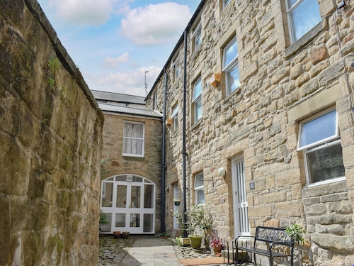 3 bedroom accommodation in Alnwick