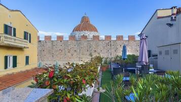 Khu ẩm thực ngoài trời