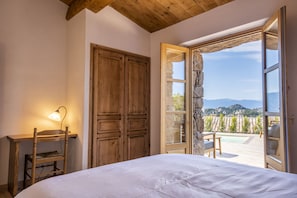2 habitaciones, wifi gratis y ropa de cama