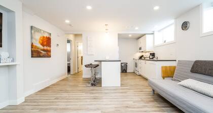 Gorgeous 2 bed suite centrally located in Edmonton