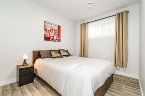 2 bedrooms, desk, free WiFi, bed sheets