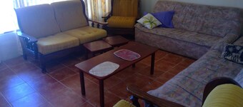 Fisherman's Getaway sleeps ten ocean views -STRA653HYEUEVG0