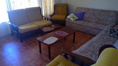 Fisherman's Getaway sleeps ten ocean views -STRA653HYEUEVG0