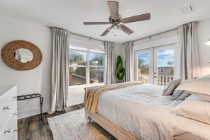 6 bedrooms, in-room safe, desk, iron/ironing board