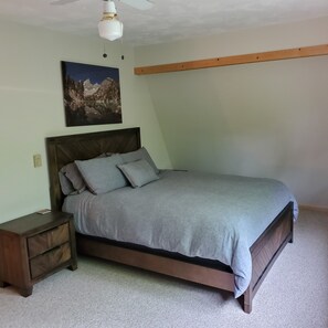 1 多间卧室、办公桌、免费 WiFi